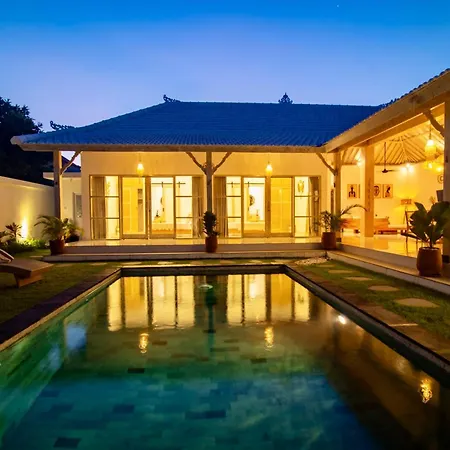 Simple & Magical Villas Praya