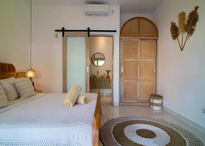 Villa Simple & Magical Praya Seminyak