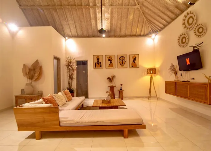 Simple & Magical Praya Villa *